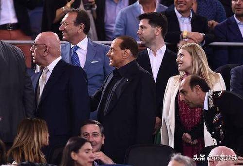 曾经盛极一时的AC米兰是怎么没落的？